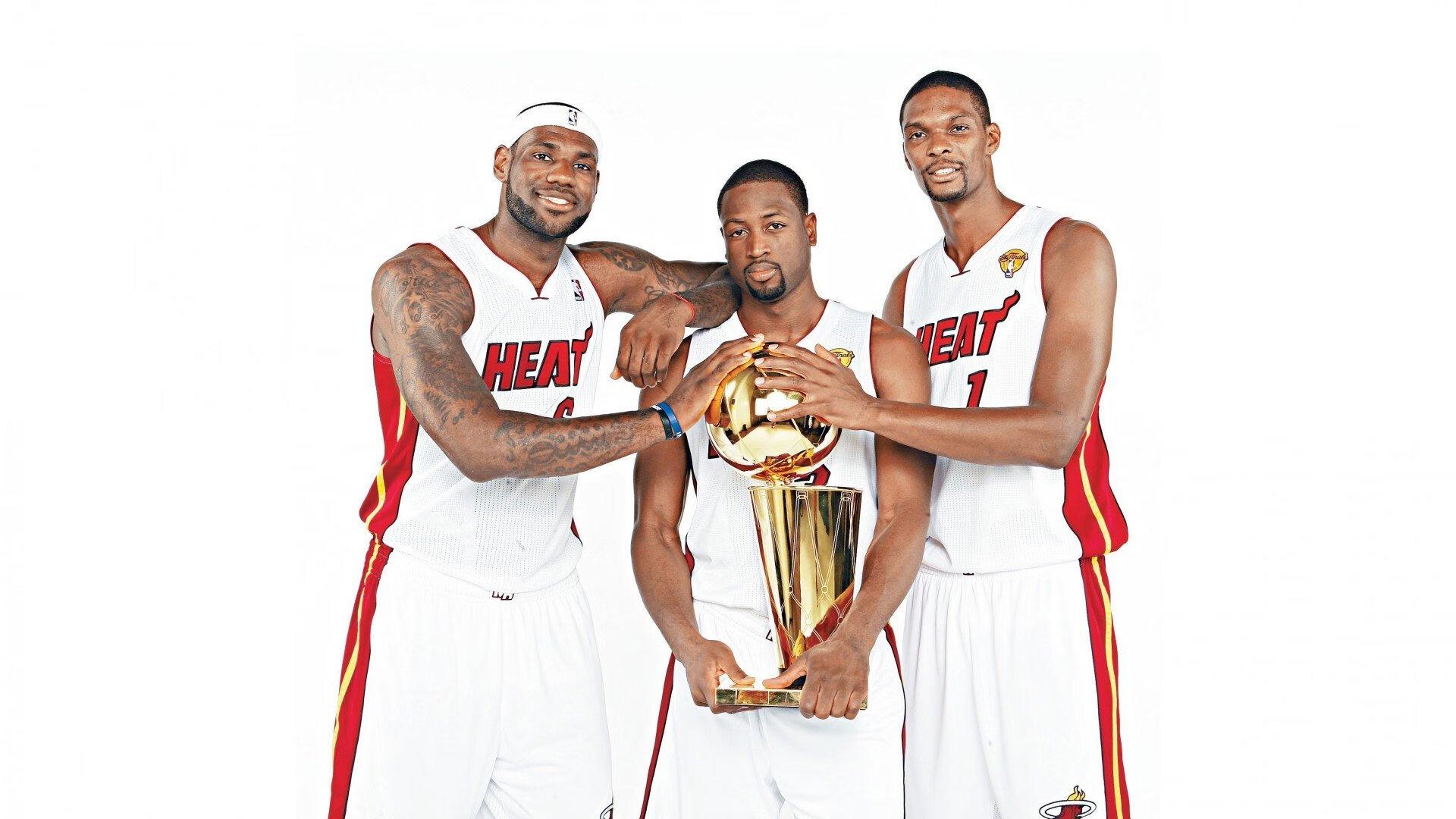 篮球巅峰之争,名记Lowe称东契奇稳居联盟前三,SGA夺冠后差距仍存